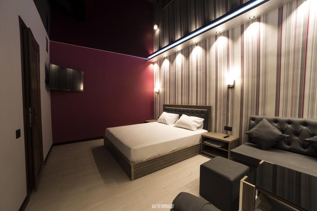 Voyage Hotel Erevan Cameră foto
